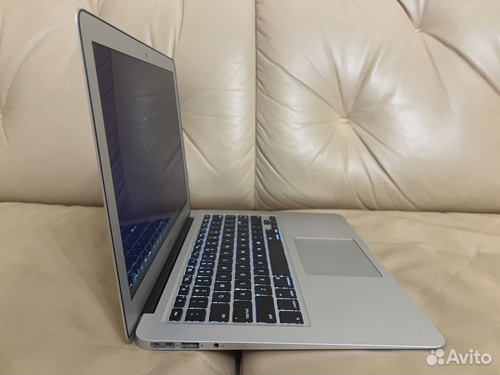 Apple Macbook Air 13 (2015)
