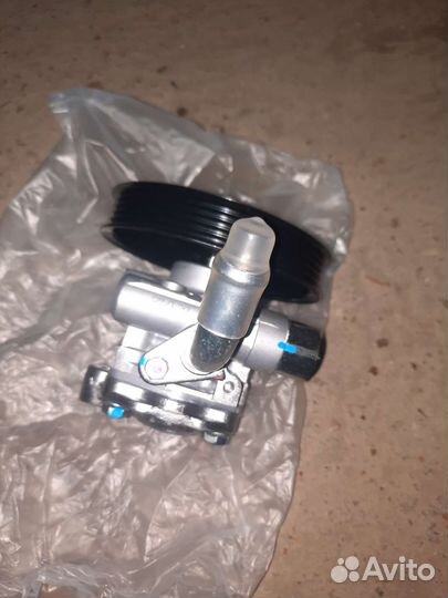 Насос гура Mitsubishi L 200