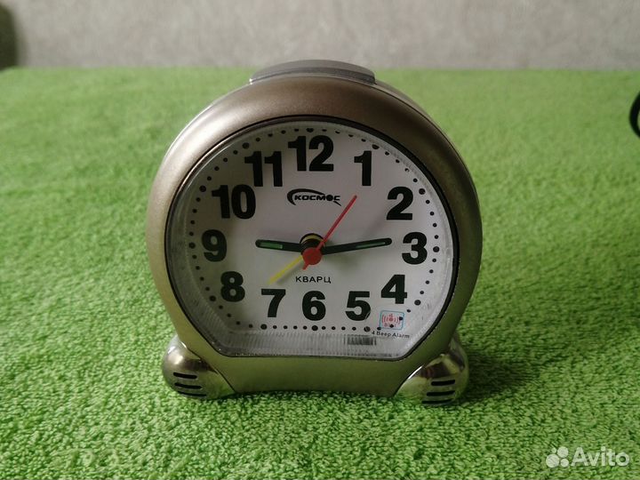 Часы будильник