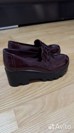 Лоферы вишневые