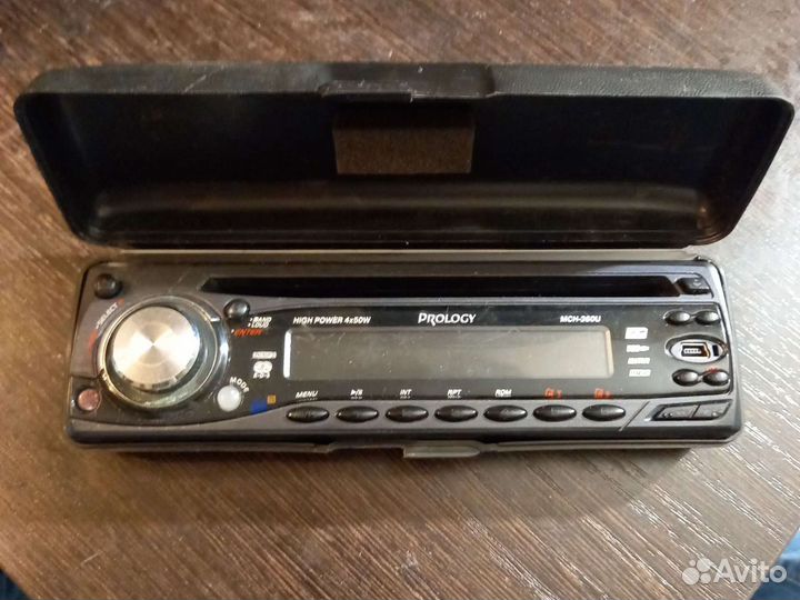 Панель магнитолы