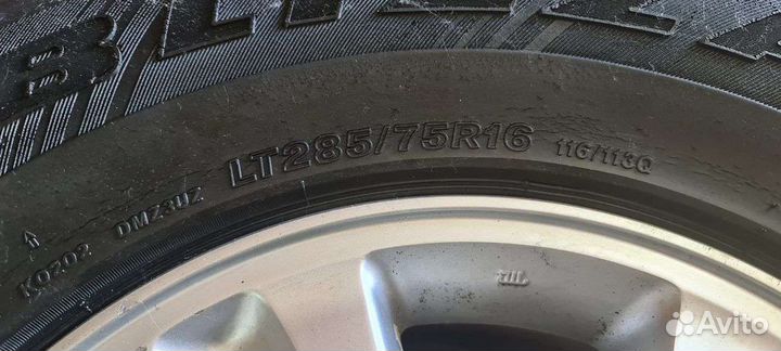 Bridgestone Blizzak LT 285/75 R16