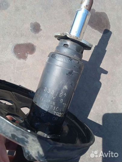 Стойка амортизатора