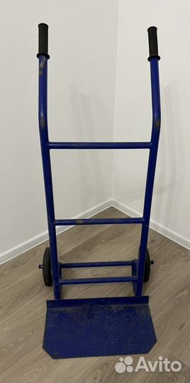 Apенда грузовой телeжки для квapтирных перeездoв