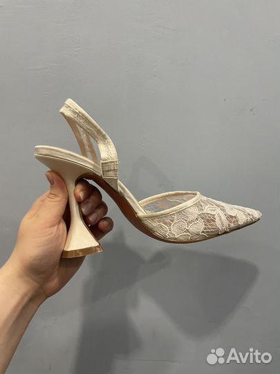 Туфли белые кружевные