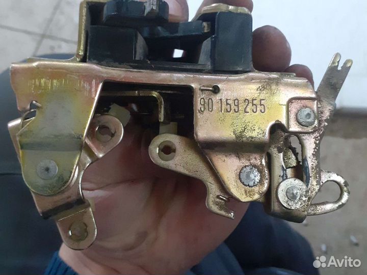 Замок двери задний правый Deo Nexia