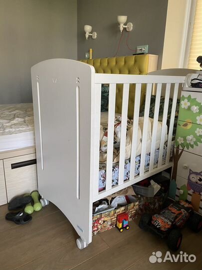 Micuna кроватка и пеленальный комод