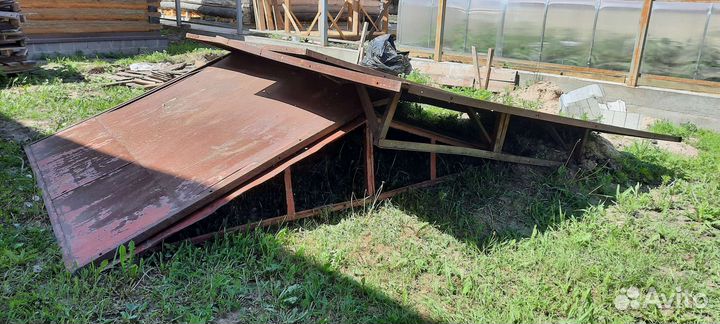 Разобранный гараж