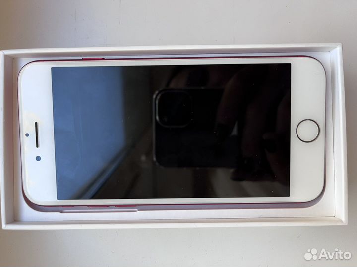 Телефон iPhone 7 red product 128gb