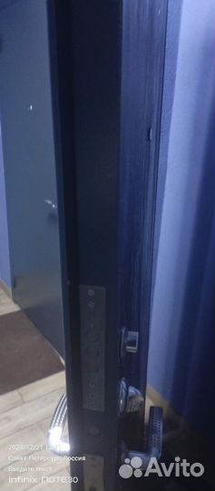 Продам входную дверь