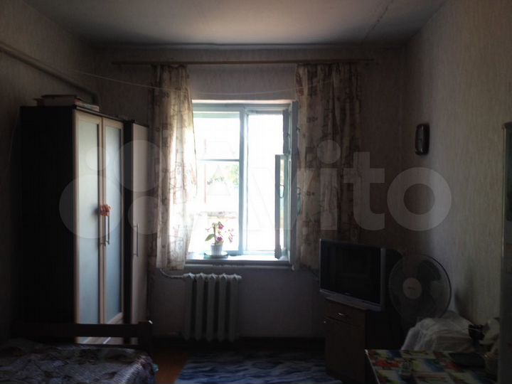 4-к. квартира, 80 м², 1/1 эт.