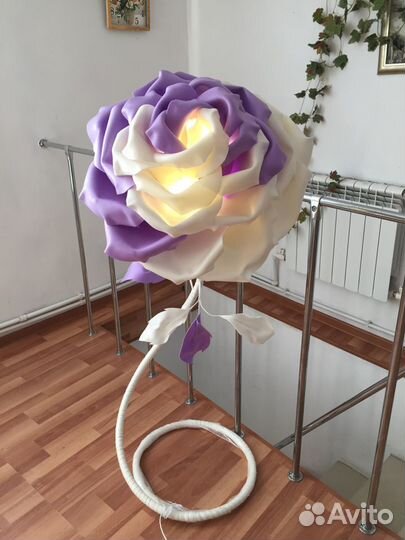 Светильник напольный