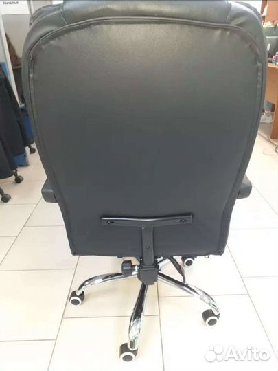 Офисное кресло из экокожи с Массажером