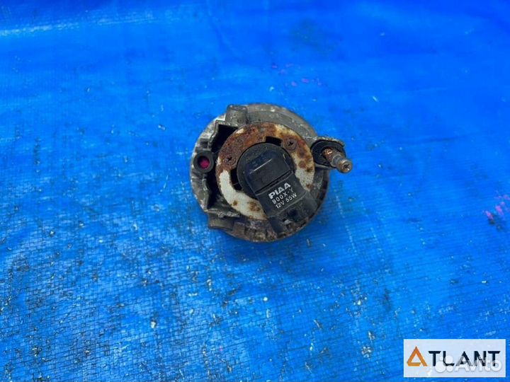 Туманка передняя левая toyota hiace