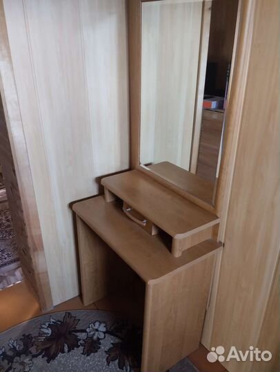 Туалетный столик