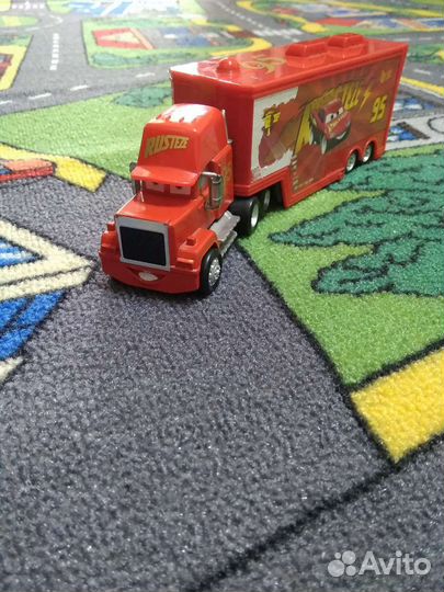 Грузовик Мак и Маквин