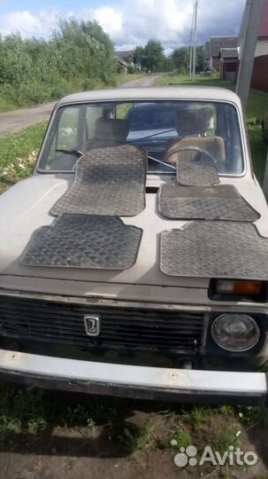 Автомобильные коврики BMW e90