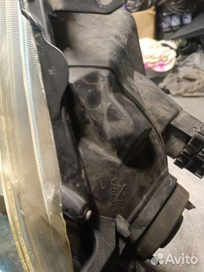 Фара левая на Тойота корола аксио