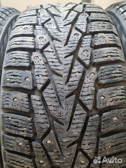 Nokian Tyres Hakkapeliitta 7 215/55 R17