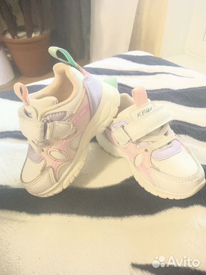 Кроссовки для девочки 22 размер