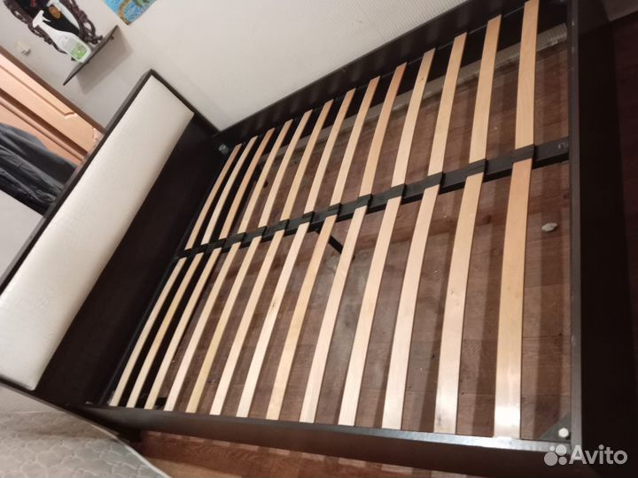 Кровать двухспальная