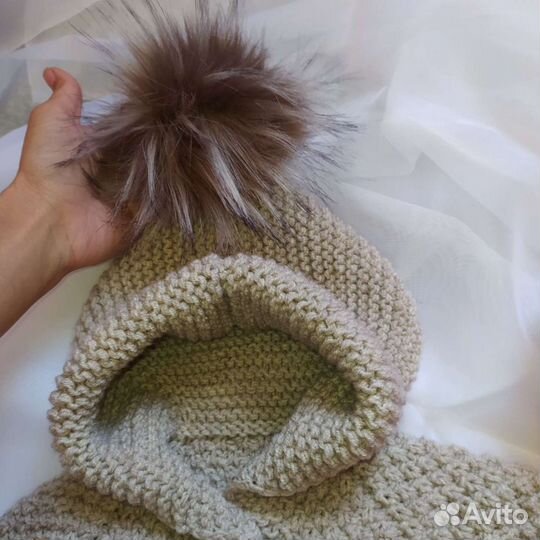 Вязаный костюм ручной работы