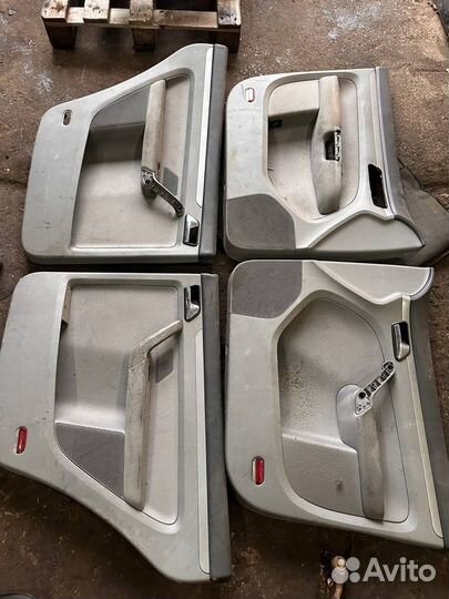 Дверные карты Volkswagen Touran 1 1.9 дизель ADZ