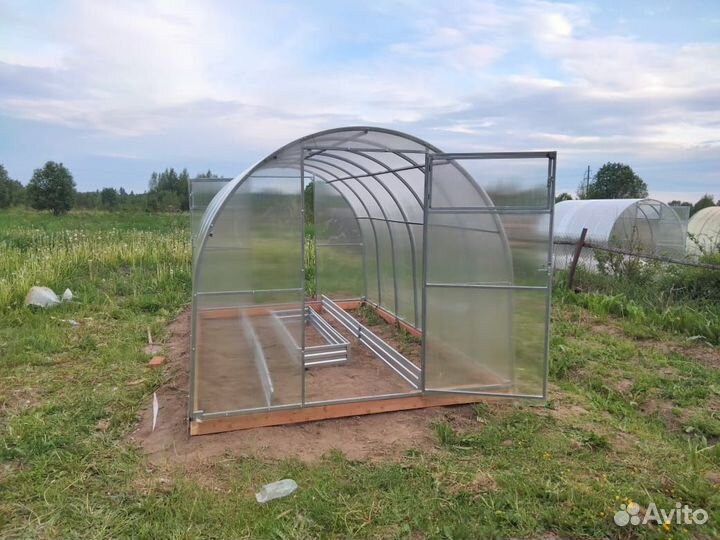 Теплица арочная