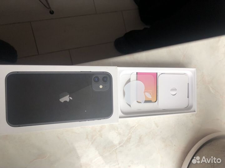 Коробка от iPhone 11