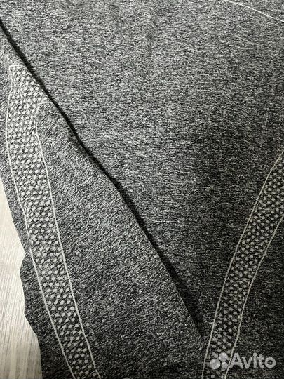 Женская спортивная футболка 40