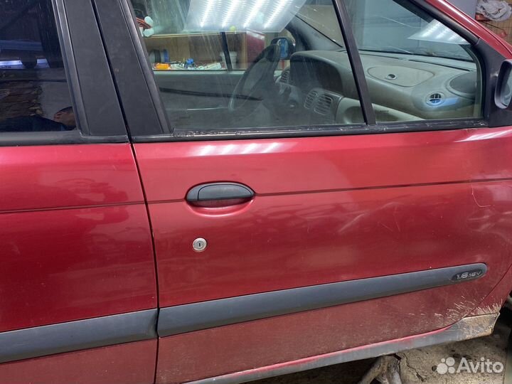 Разбор рено megan scenic 1