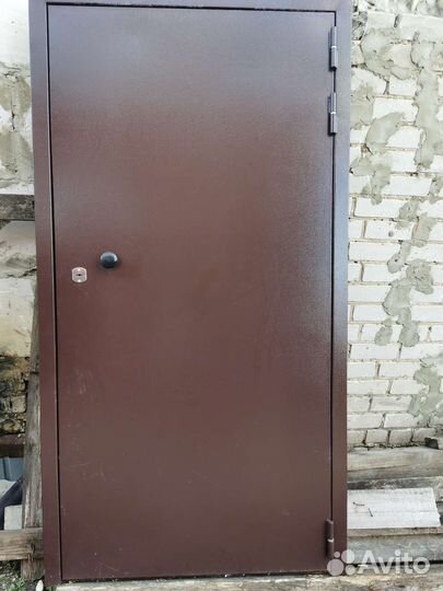 Дверь входная металлическая