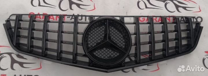 Решетка радиатора Mercedes W207 w 207 GT black