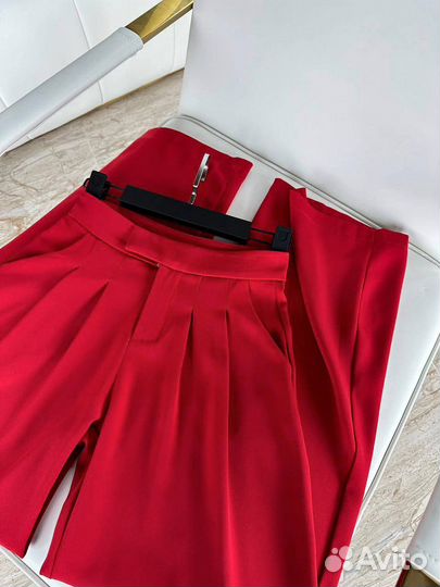 Костюм женский брючный тройка с топом