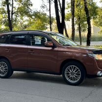 Mitsubishi Outlander 2.0 CVT, 2012, 210 000 км, с пробегом, цена 1 530 000 руб.