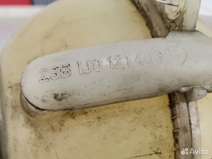 Бачок расширительный Volkswagen Golf 4 2003