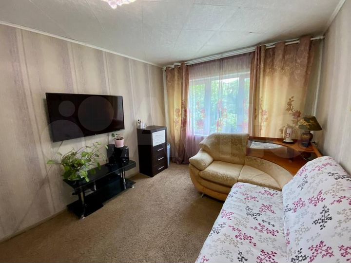 2-к. квартира, 43 м², 3/6 эт.