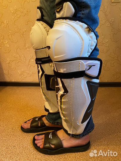 Хоккейные щитки