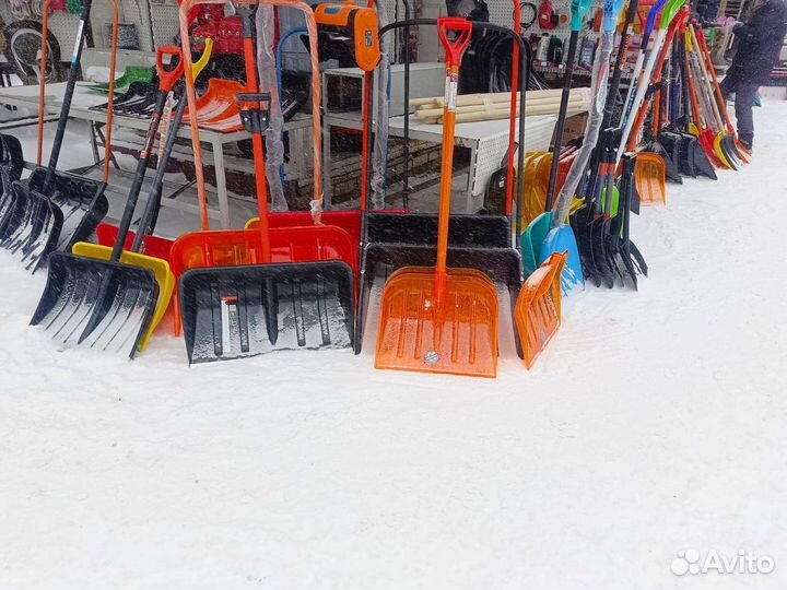 Лопата скребок скрепер для снега снеговая