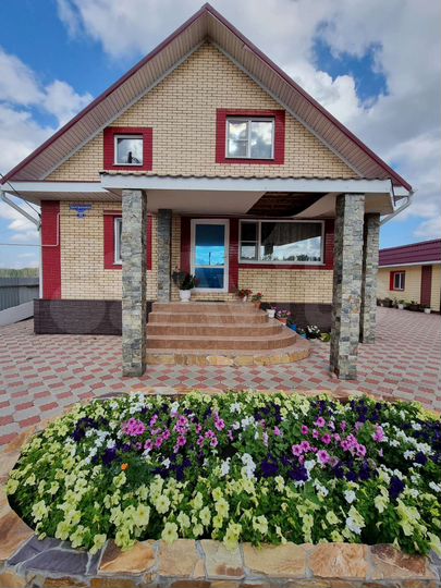 Коттедж 200 м² на участке 4,5 га