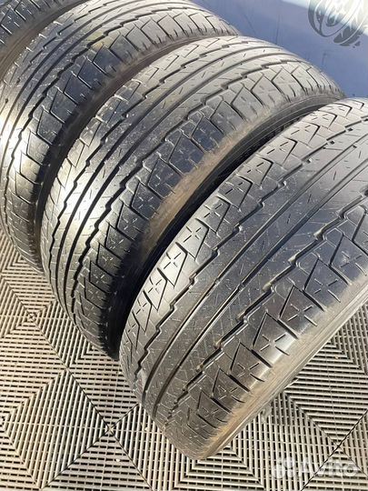 Kumho Road Venture ST KL11 235/65 R17