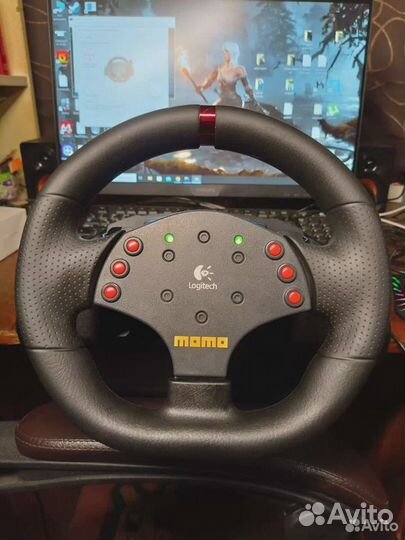 Игровой руль logitech momo racing