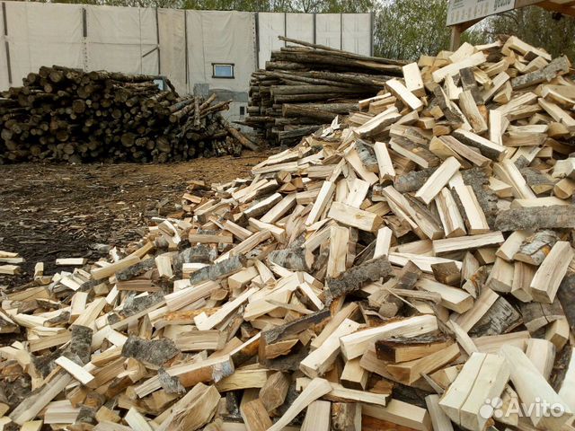 Напиленные дрова. Дрова дубовые. Дрова дубовые в сетках. Дрова. Ольховые дрова.