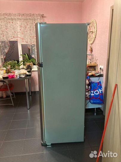 Холодильник Sharp SJ-PT561R-B