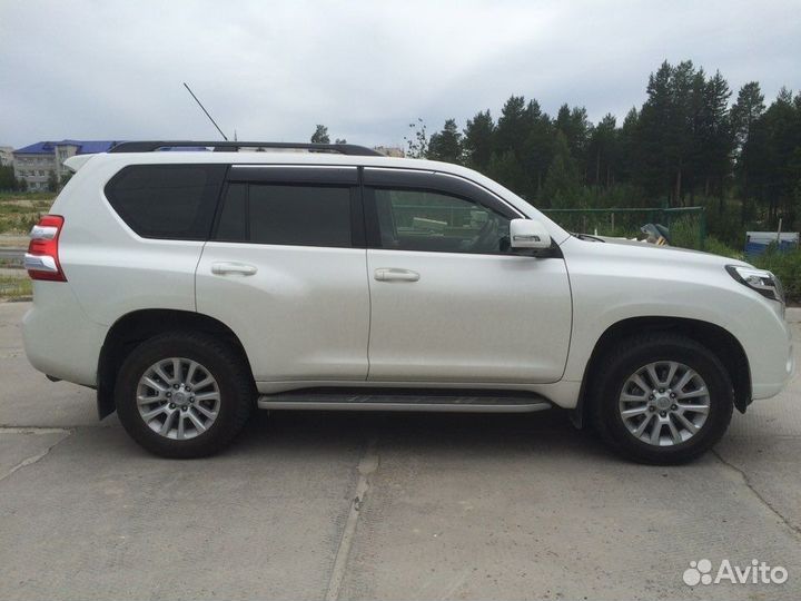 Land Cruiser Prado 150 Ветровики с хромом G5YN1