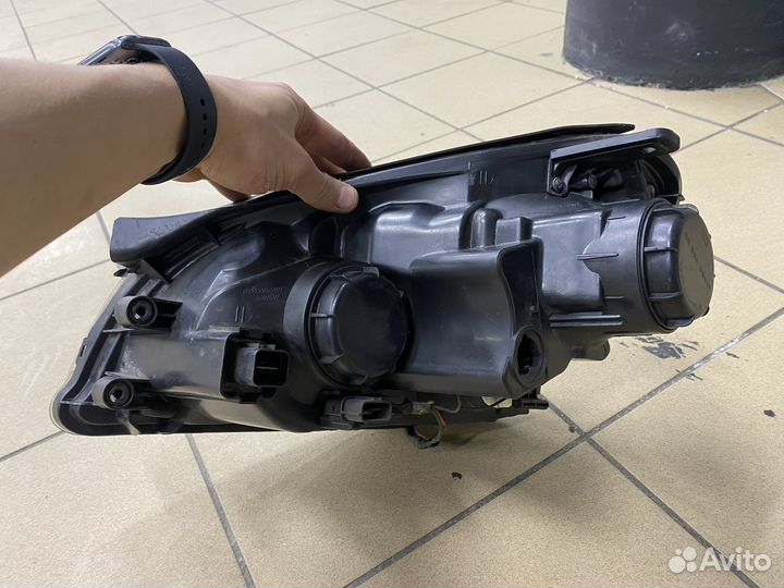 Фара правая Kia sorento 1