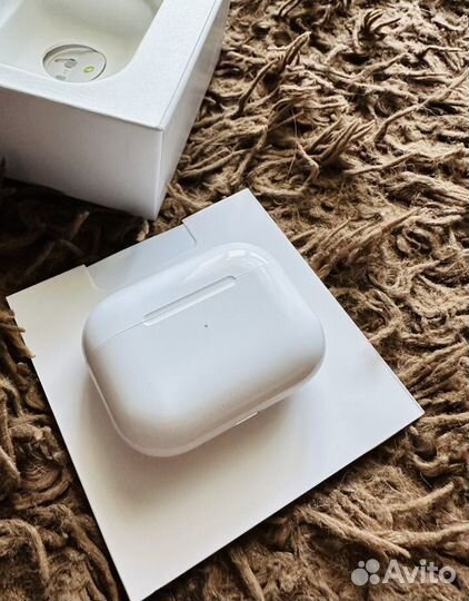 Наушники Apple Airpods Pro с шумоподавлением