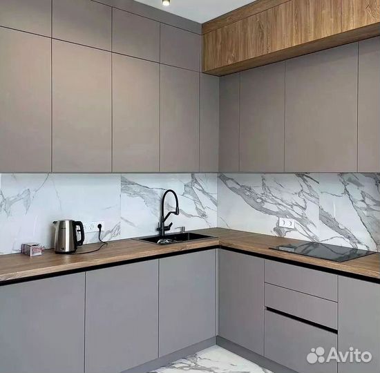 Угловой кухонный гарнитур современный