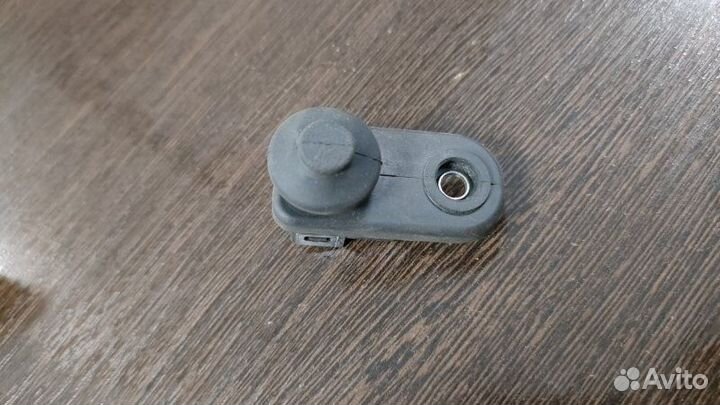 Концевик Mitsubishi Pajero 4 3.2D 2007