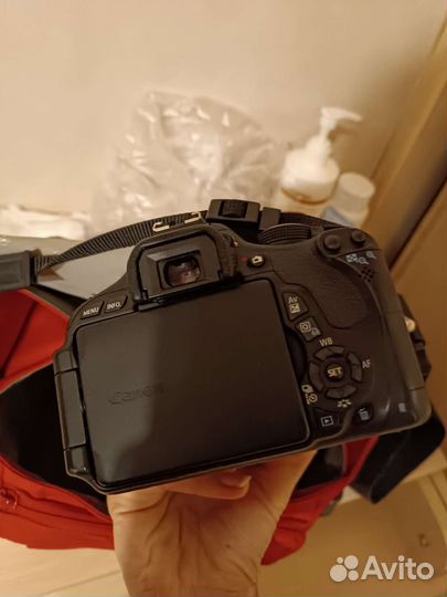 Canon EOS 600d + объектив Canon еfs 18-55mm
